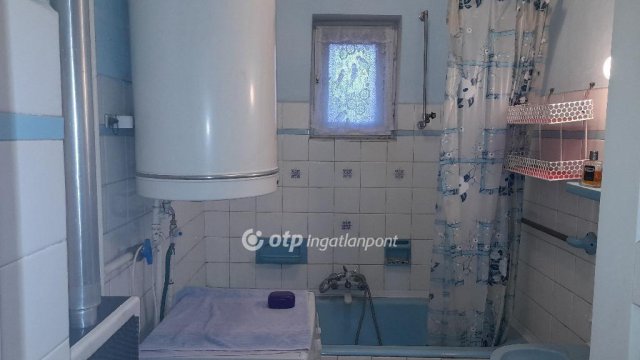 Eladó családi ház, Szegeden 78 M Ft, 3 szobás