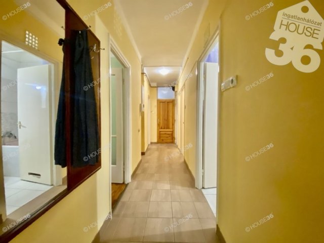 Eladó téglalakás, Kecskeméten 53 M Ft, 3 szobás