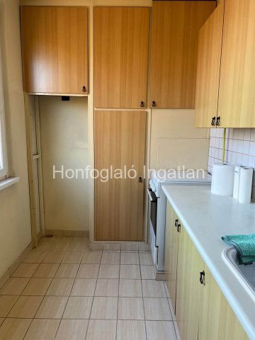 Eladó panellakás, Nyíregyházán 40.9 M Ft, 2+1 szobás