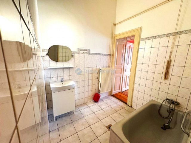 Eladó téglalakás, Budapesten, VIII. kerületben 78 M Ft, 2 szobás