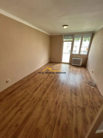 Eladó téglalakás, Kaposváron, Arany János utcában 28.5 M Ft