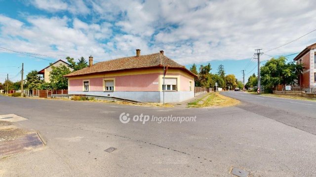 Eladó családi ház, Tiszavasváriban 13.5 M Ft, 3 szobás