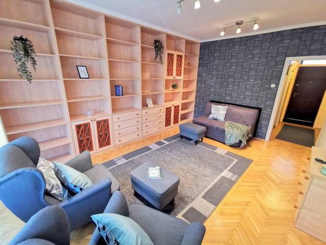 Kiadó téglalakás, albérlet, XII. kerületben, Városmajor utcában