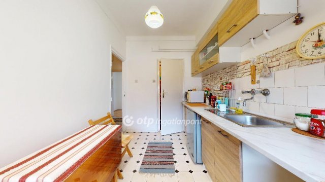 Eladó téglalakás, Nyíregyházán 43 M Ft, 2 szobás