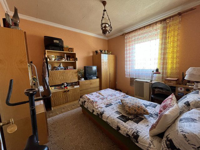 Eladó téglalakás, Nyíregyházán 52 M Ft, 3 szobás