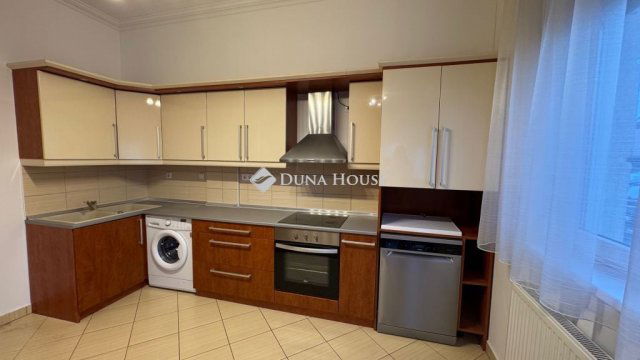 Kiadó téglalakás, albérlet, Debrecenben 220 E Ft / hó, 3 szobás