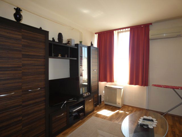 Eladó téglalakás, Kecskeméten 32 M Ft, 1 szobás