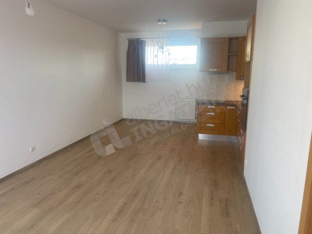 Kiadó téglalakás, albérlet, XIII. kerületben, Csángó utcában