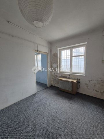 Eladó ipari ingatlan, Budapesten, XIII. kerületben 448 M Ft