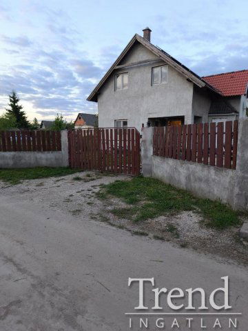 Eladó családi ház, Kisapostagon 40.9 M Ft, 4 szobás