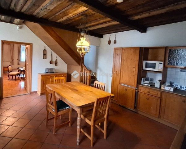 Eladó családi ház, Tökön 115 M Ft, 4 szobás