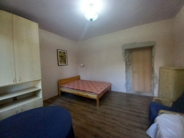 Kiadó téglalakás, albérlet, Pécsett, Laskó utcában, 2 szobás