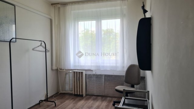 Eladó panellakás, Pécsett 43 M Ft, 2 szobás