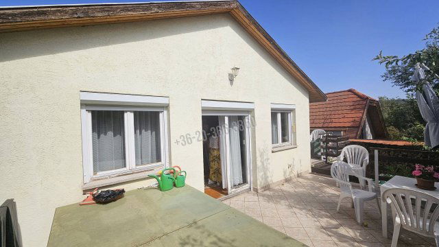 Eladó családi ház, Budakeszin 145 M Ft, 3 szobás