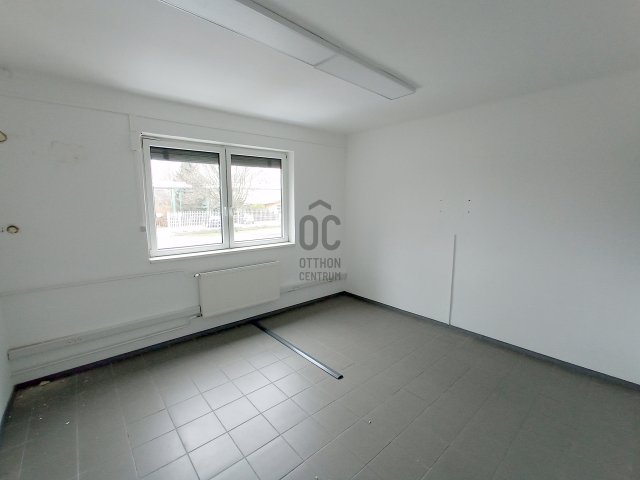 Kiadó ipari ingatlan, Nyíregyházán 105 E Ft / hó