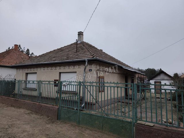 Eladó családi ház, Dabason 59.8 M Ft, 2 szobás