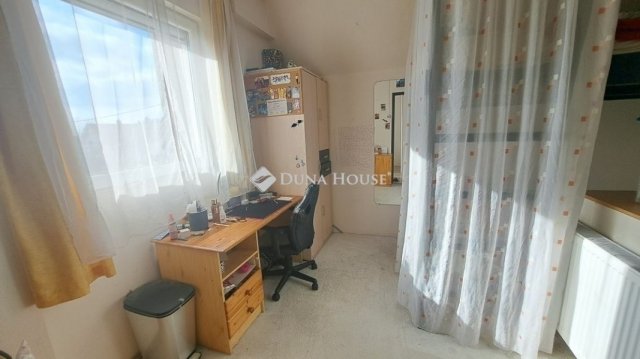 Eladó családi ház, Vecsésen 82.9 M Ft, 4 szobás