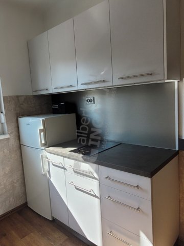 Kiadó téglalakás, albérlet, XI. kerületben, Karinthy Frigyes úton