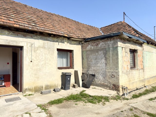 Eladó családi ház, Halastón 13.8 M Ft, 3 szobás