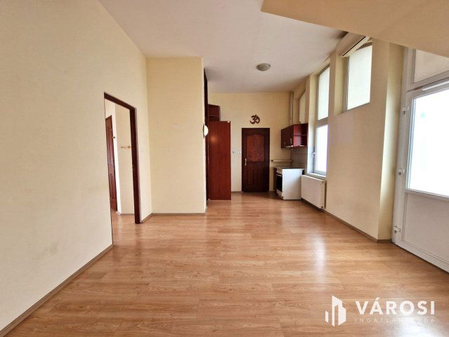 Kiadó téglalakás, albérlet, Békéscsabán 100 E Ft / hó