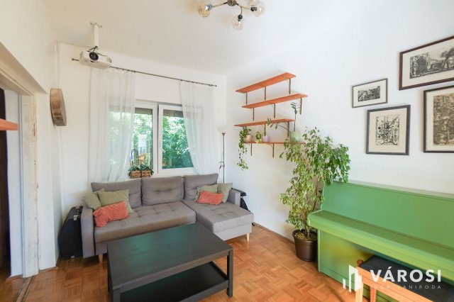 Eladó nyaraló, Szentendrén 76.9 M Ft, 2 szobás