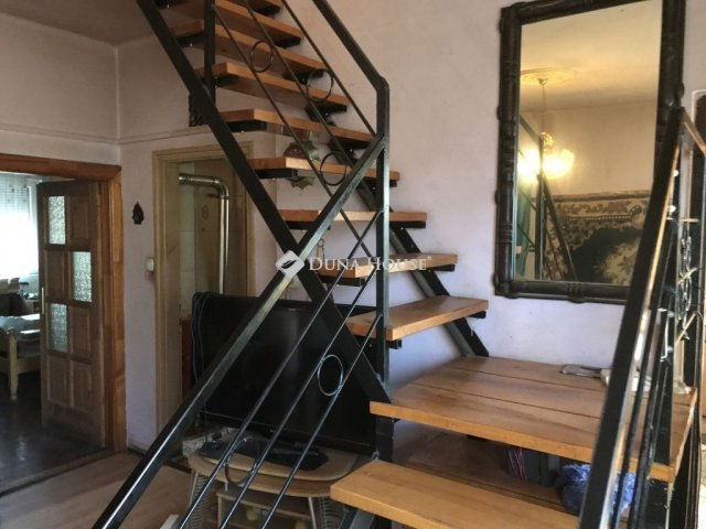 Eladó családi ház, Székesfehérvárott 79 M Ft, 4 szobás