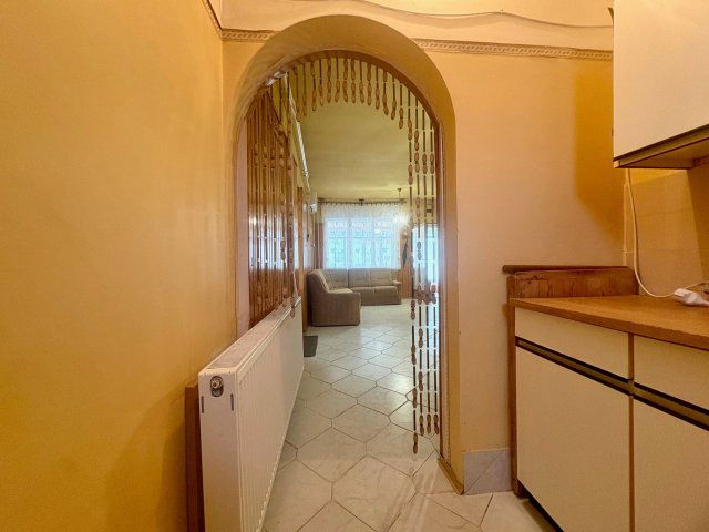 Eladó családi ház, Lakitelken 36.85 M Ft, 3 szobás