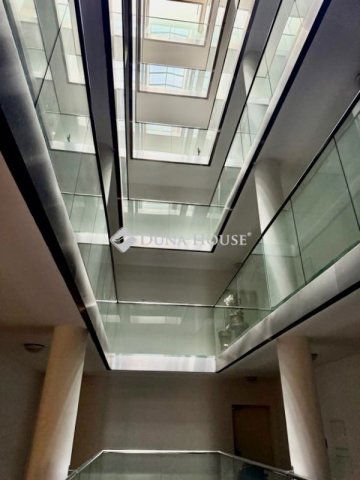 Eladó téglalakás, Budapesten, III. kerületben 88 M Ft, 2 szobás