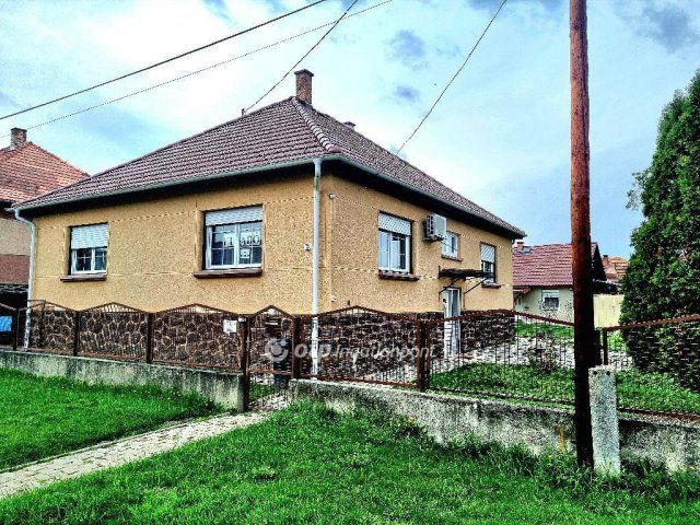 Eladó családi ház, Bátonyterenyén 45 M Ft, 3 szobás