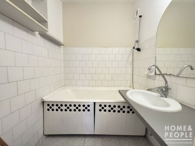 Eladó téglalakás, Szegeden 51 M Ft, 2+1 szobás