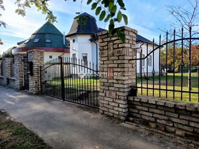 Eladó családi ház, Budapesten, XVIII. kerületben 134.9 M Ft