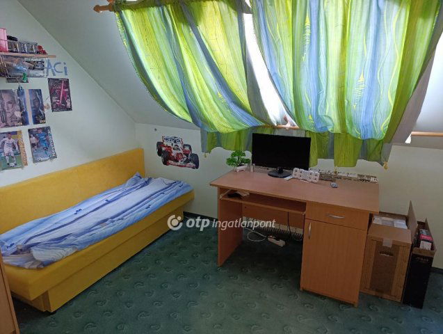 Eladó téglalakás, Kecskeméten 93 M Ft, 3 szobás