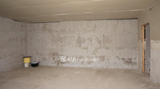 Eladó családi ház, Csányon 25 M Ft, 3 szobás