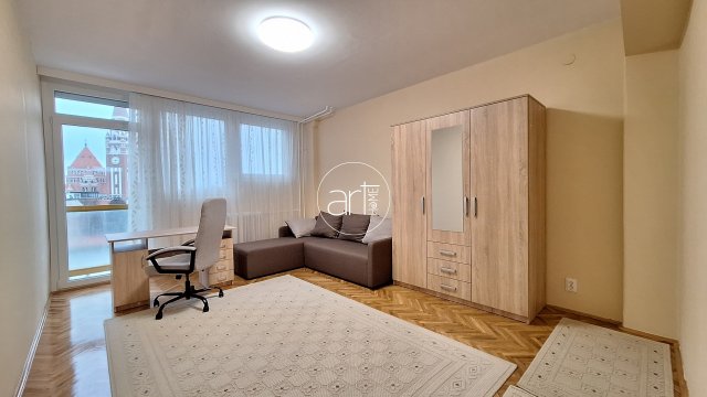 Kiadó téglalakás, albérlet, Szegeden, Jókai utcában