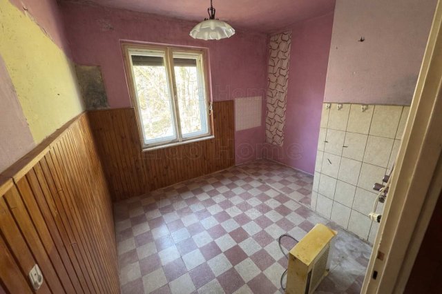 Eladó téglalakás, Lovásziban 13.5 M Ft, 2 szobás