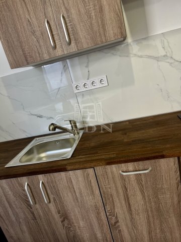 Eladó téglalakás, Budapesten, VIII. kerületben 54.9 M Ft