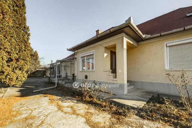 Eladó családi ház, Mezőkövesden 35 M Ft, 3 szobás