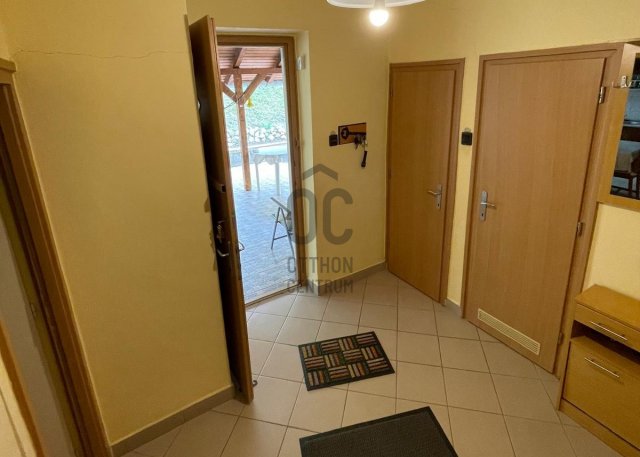 Eladó családi ház, Balatonbogláron 129.9 M Ft, 5 szobás