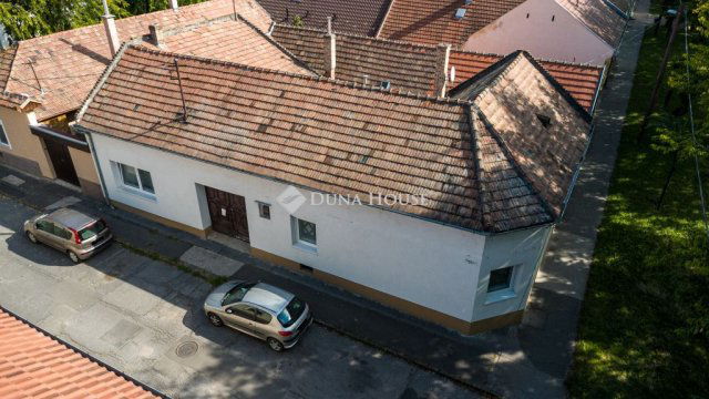 Eladó családi ház, Vácon 29.9 M Ft, 1+1 szobás