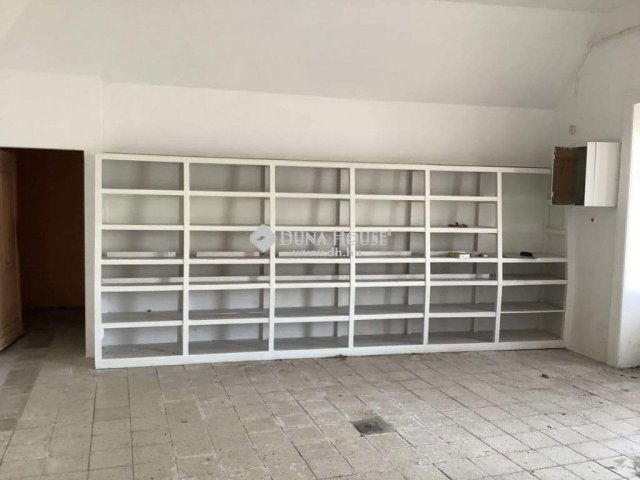Kiadó üzlethelyiség, Bácsalmáson 50 E Ft / hó