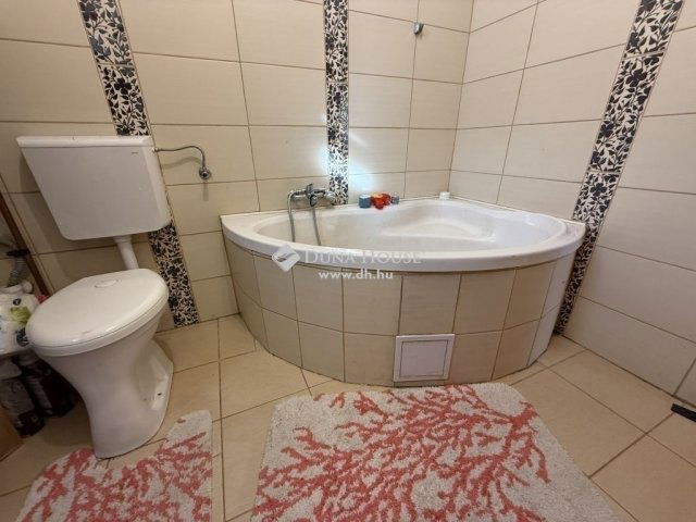 Eladó családi ház, Gyömrőn 95 M Ft, 5 szobás