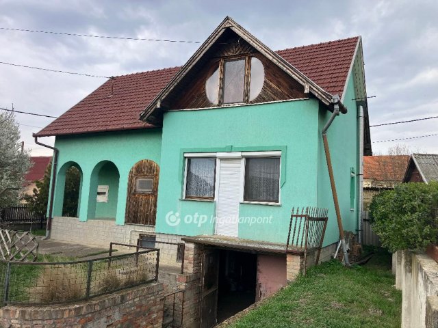 Eladó családi ház, Cibakházán 35 M Ft, 3 szobás