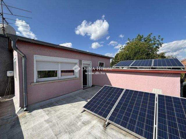 Eladó ikerház, Dunaharasztin 145 M Ft, 6 szobás