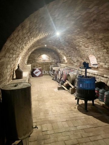 Eladó családi ház, Bölcskén 59.9 M Ft, 3 szobás