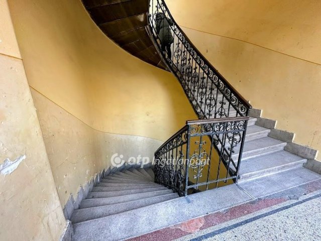 Eladó téglalakás, Budapesten, VIII. kerületben 49.5 M Ft