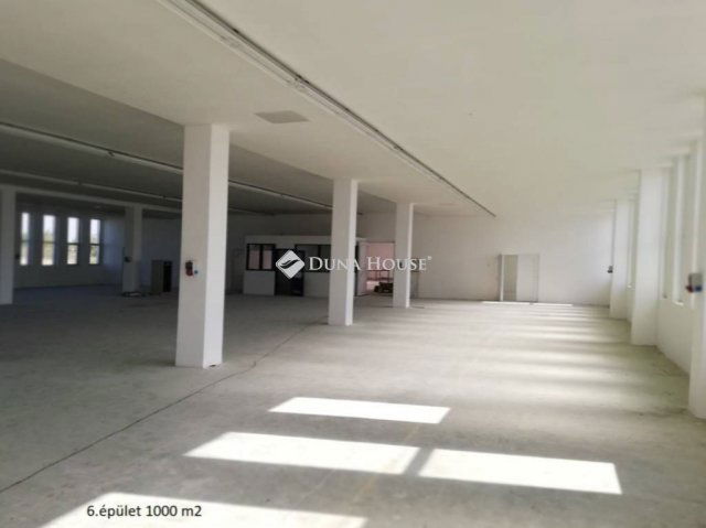 Kiadó ipari ingatlan, Sárbogárdon 3200 E Ft / hó
