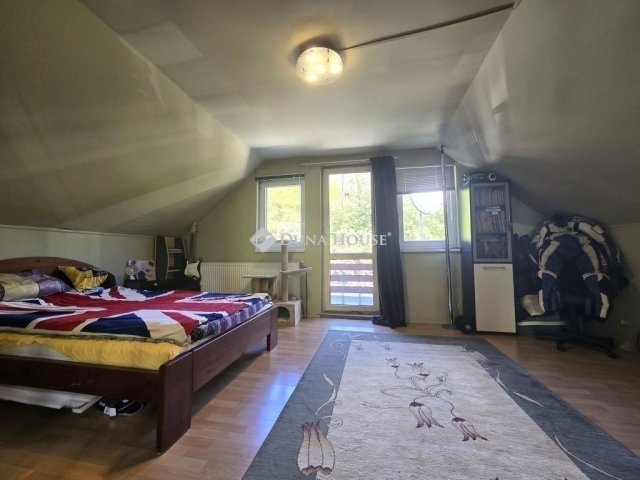 Eladó családi ház, Pécelen 68.5 M Ft, 3 szobás