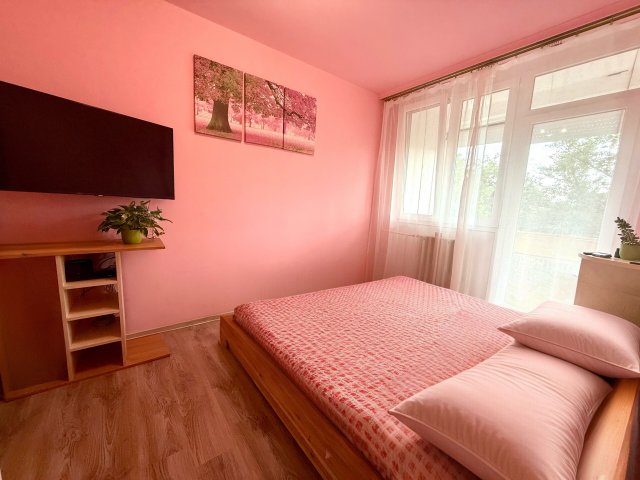 Eladó panellakás, Szegeden 46.9 M Ft, 2 szobás