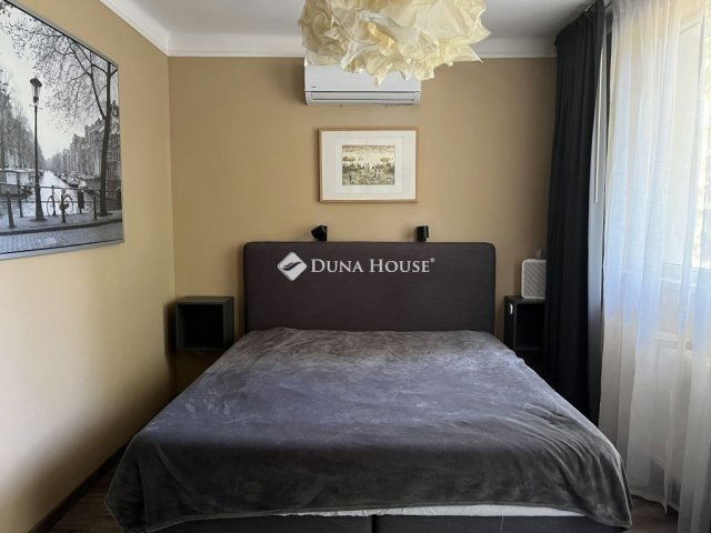 Eladó sorház, Budapesten, II. kerületben 296.4 M Ft, 4 szobás