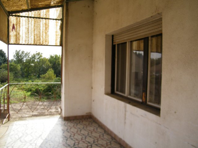 Kiadó családi ház, albérlet, Pápán 20 E Ft / hó, 1 szobás